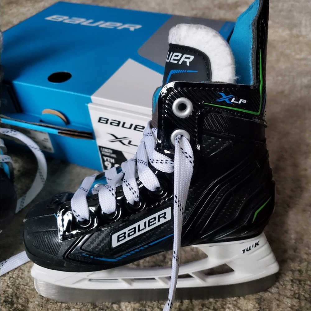 Like new youth hockey skates!